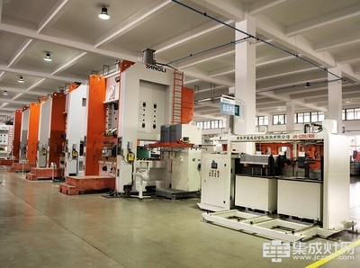 森歌“315媒體品質(zhì)工廠行” 以匠心為集成灶品質(zhì)保駕護(hù)航，攜傳輸設(shè)備開(kāi)創(chuàng)行業(yè)新篇